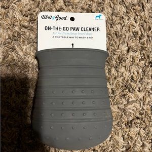 Well & Good - On the go Paw Cleaner